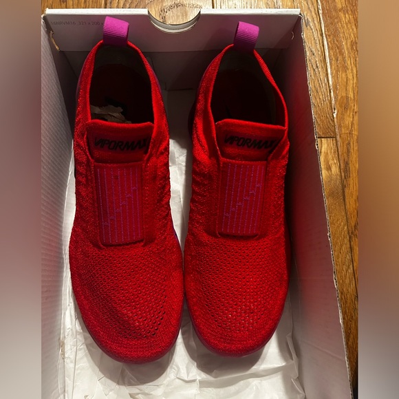 Woman’s Nike shoes - Picture 3 of 4